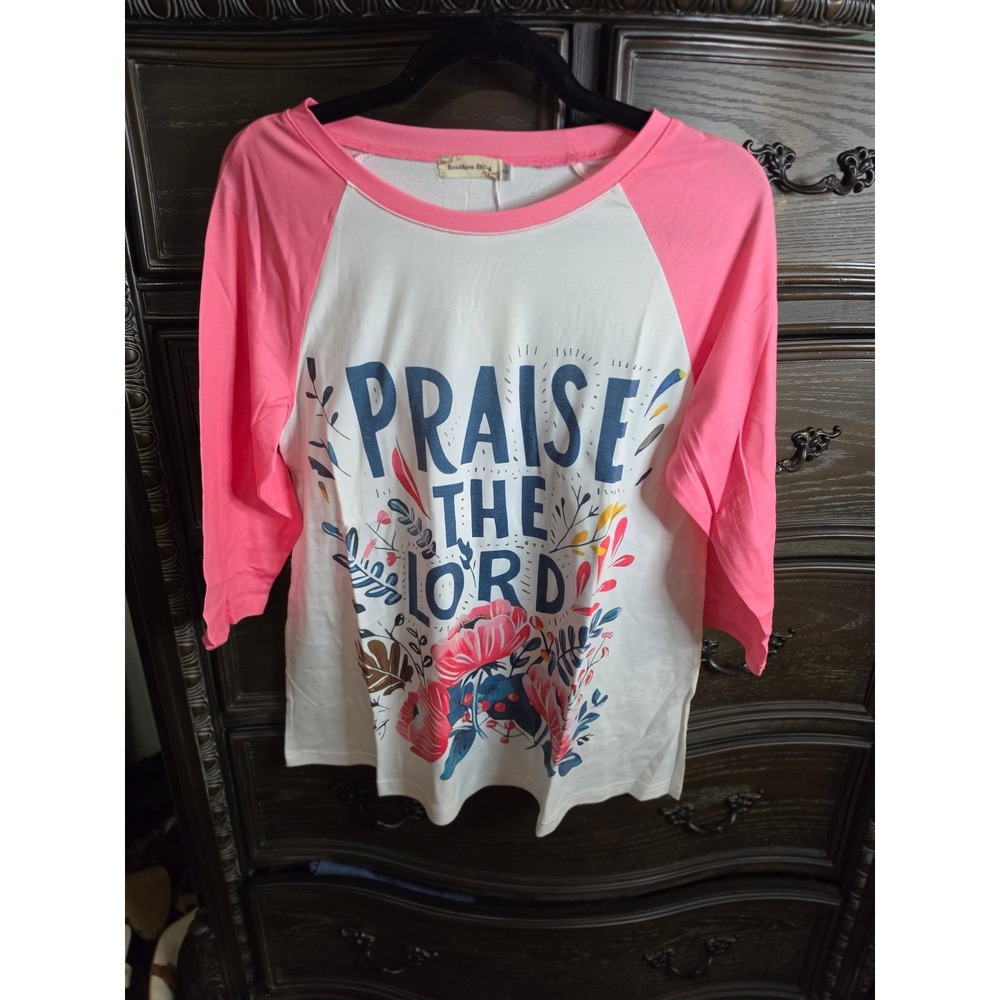 Southern Stings Praise The Lord Floral Raglan Baseball Tee Pink White Small